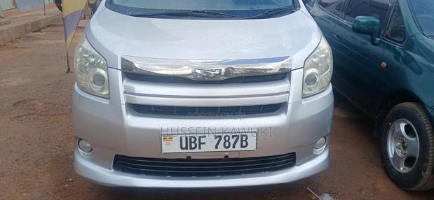 Toyota Noah 2008 Silver