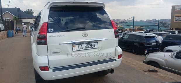 Toyota Land Cruiser Prado 2009 White