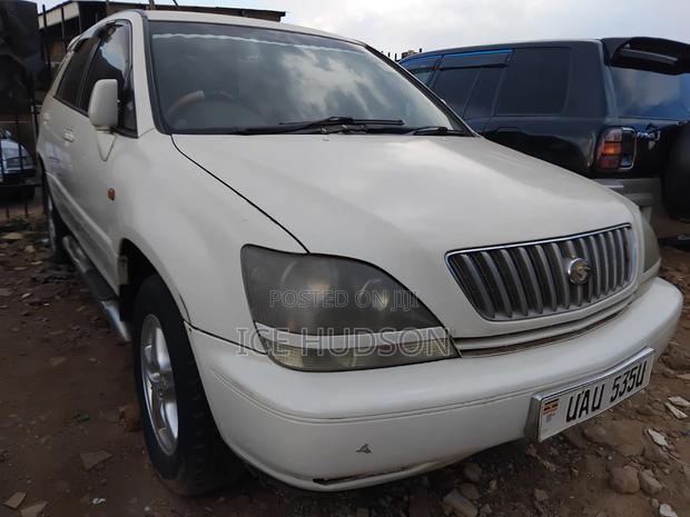 Toyota Harrier 2002 White