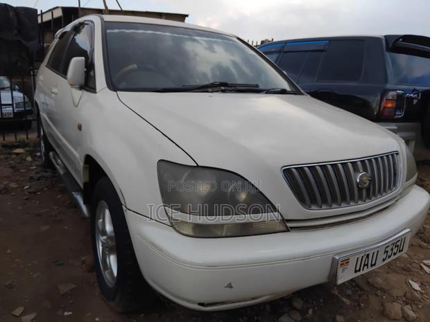Toyota Harrier 2002 White