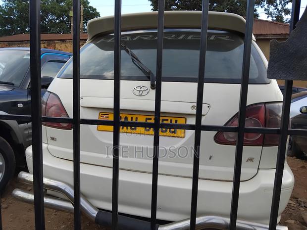 Toyota Harrier 2002 White