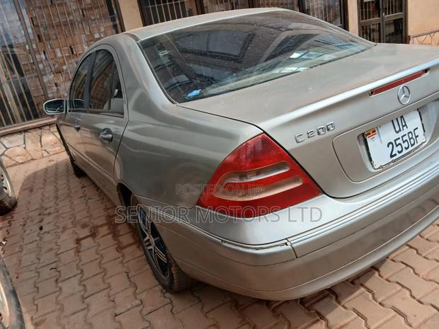 Mercedes-Benz C200 2004 Gray