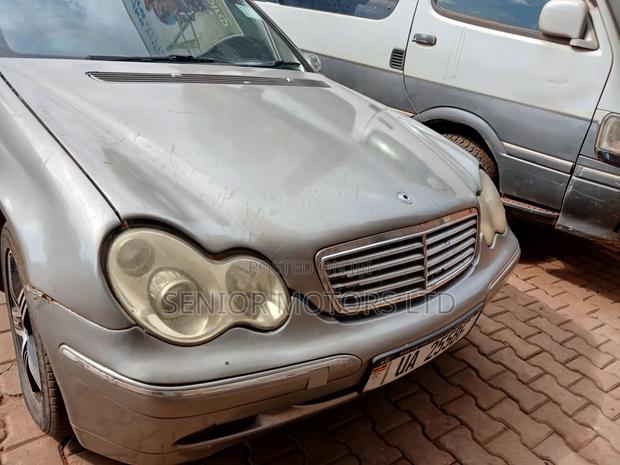 Mercedes-Benz C200 2004 Gray