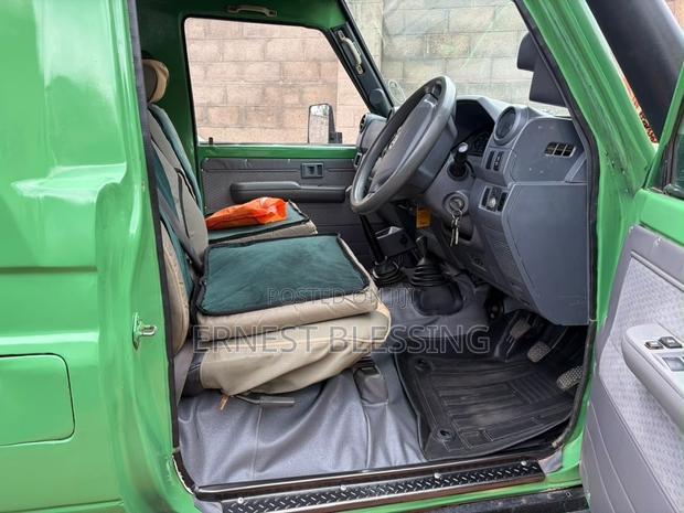 Toyota Land Cruiser 2009 Green