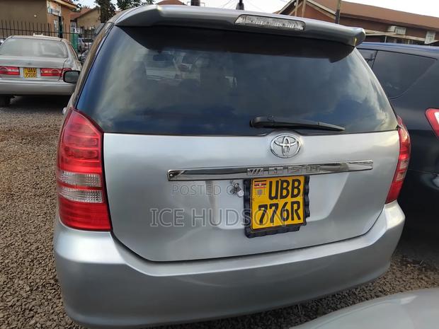 Toyota Wish 2003 Silver