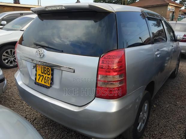 Toyota Wish 2003 Silver