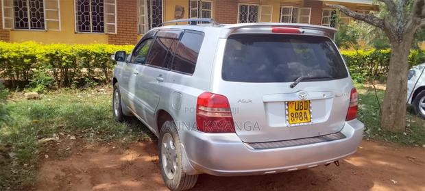 Toyota Kluger 2006 Silver