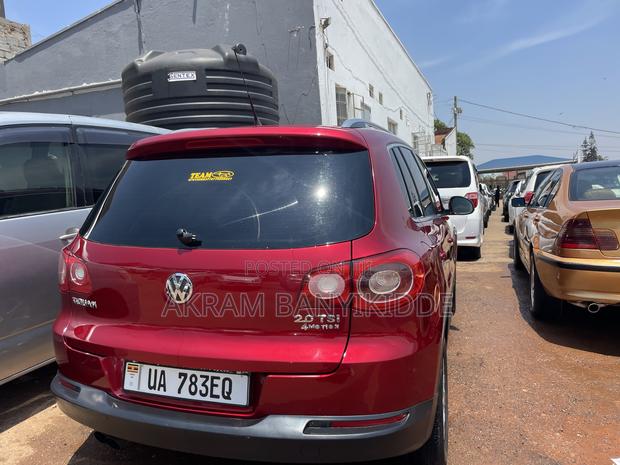 Volkswagen Tiguan 2012 Maroon