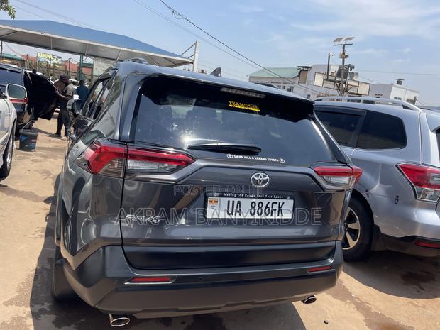 Toyota RAV4 2020 Gray