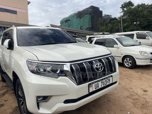 Toyota Land Cruiser Prado 2016 White