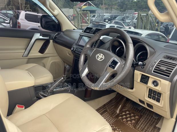 Toyota Land Cruiser Prado 2016 White