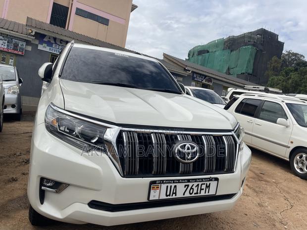 Toyota Land Cruiser Prado 2016 White