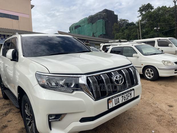 Toyota Land Cruiser Prado 2016 White