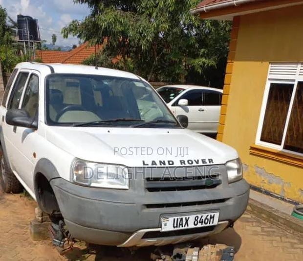 Land Rover Freelander 2002 White