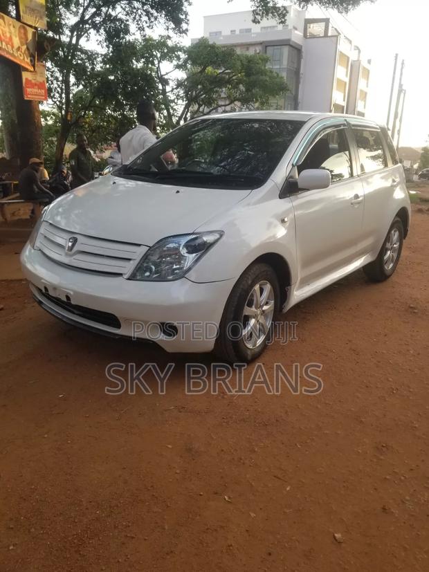 Toyota IST 2006 White