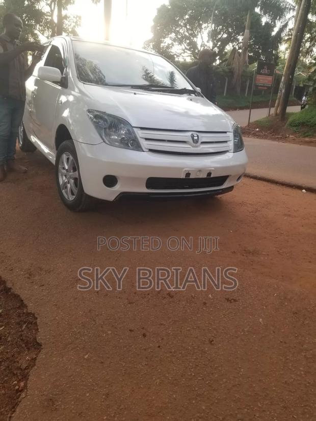 Toyota IST 2006 White