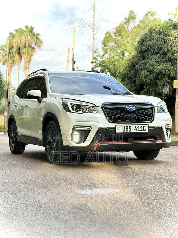 Subaru Forester 2018 White