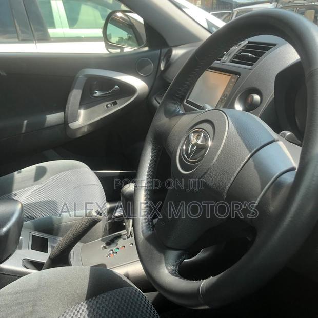 Toyota RAV4 2012 White