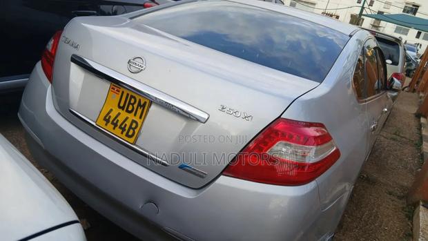 Nissan Teana 2010 Silver