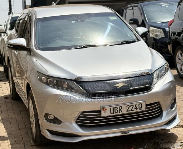 Toyota Harrier 2.0 2016 Silver