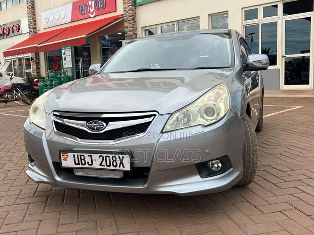 Subaru Legacy 2.5 2009 Gray