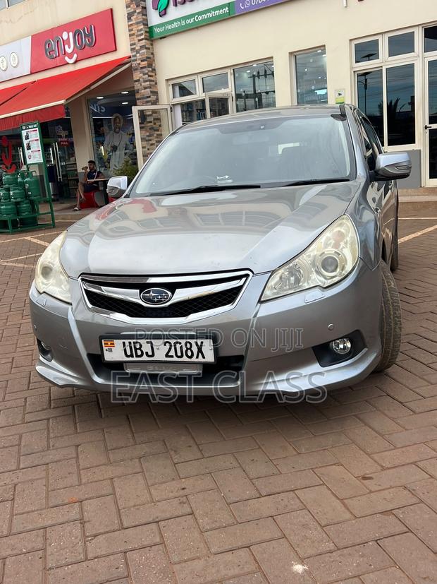 Subaru Legacy 2.5 2009 Gray
