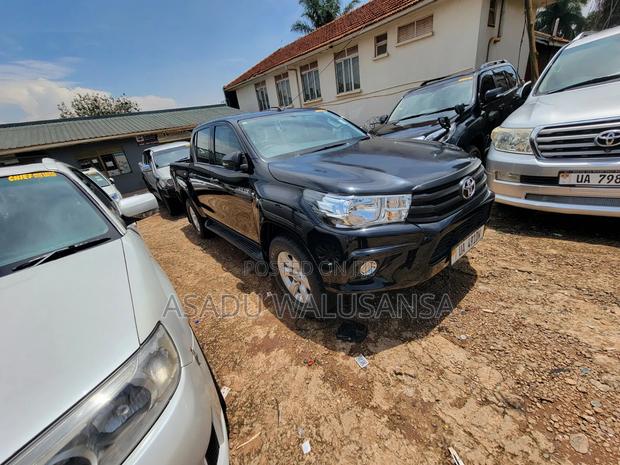 Toyota Hilux 2019 Black