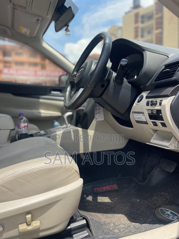 Subaru Outback 2010 White