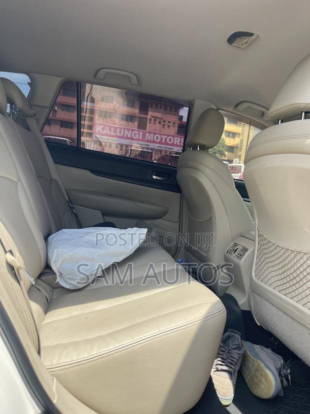 Subaru Outback 2010 White