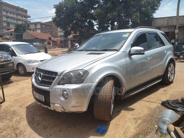 Mercedes-Benz E300 2007 Silver