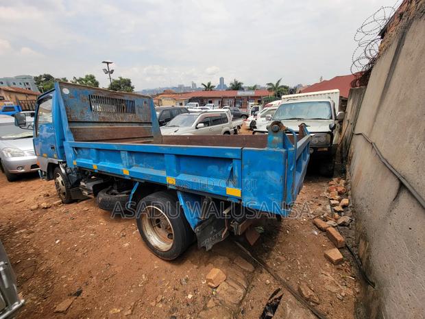 Mitsubishi Canter 1995 Blue