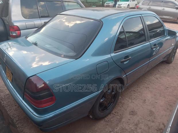 Mercedes-Benz 200 1997