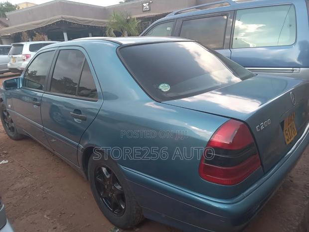 Mercedes-Benz 200 1997