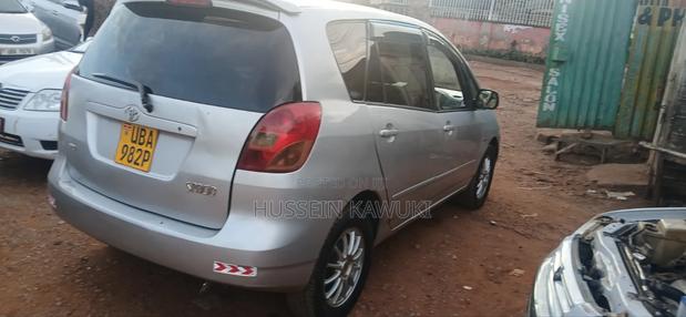 Toyota Corolla Spacio 2000 Silver