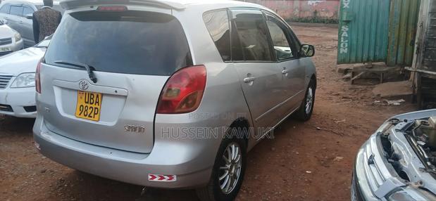 Toyota Corolla Spacio 2000 Silver