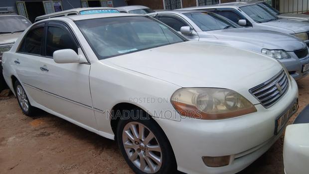 Toyota Mark II 2002 White