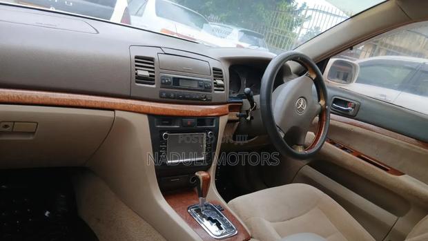 Toyota Mark II 2002 White