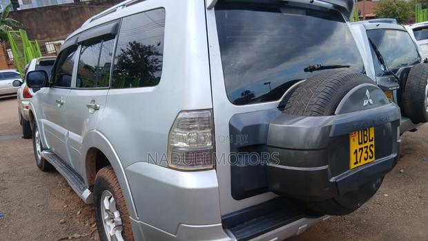 Mitsubishi Pajero 2008 Silver