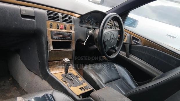 Mercedes-Benz E320 2005 Black