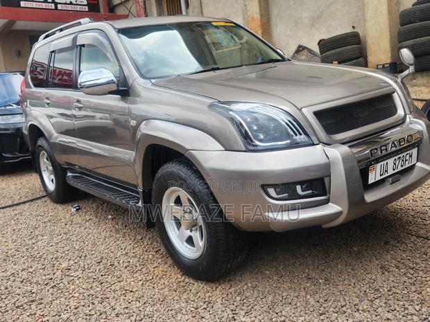 Toyota Land Cruiser Prado 2009 Gold