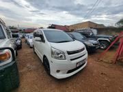 Toyota Noah 2011 White for sale