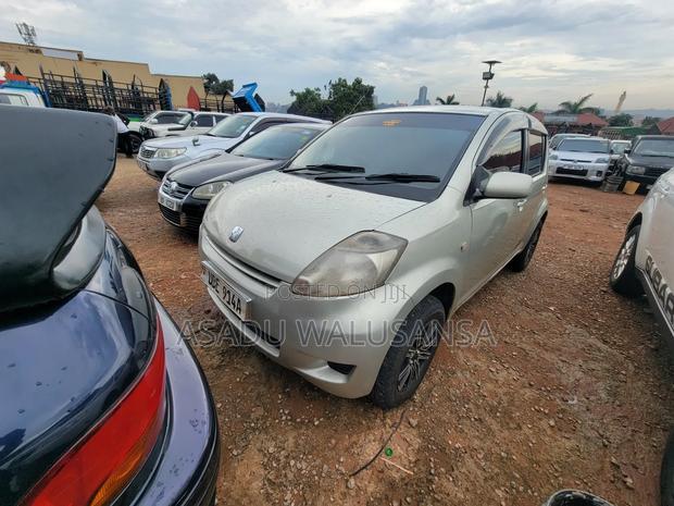 Toyota Passo 2006 Gray