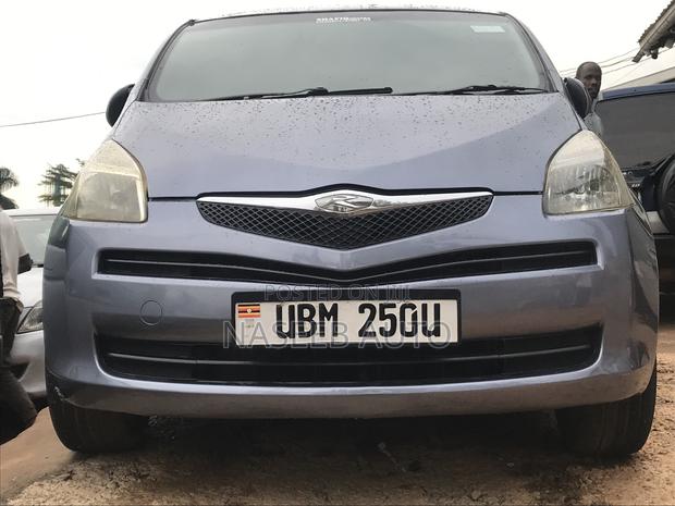 Toyota Ractis 2007 Blue