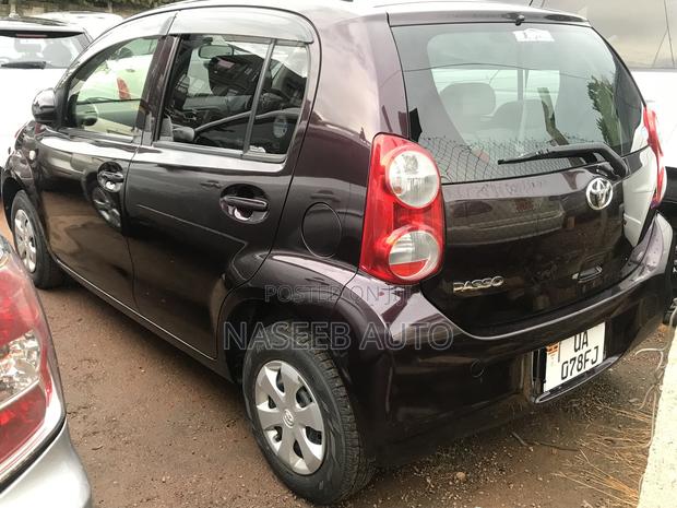 Toyota Passo 2011 Maroon