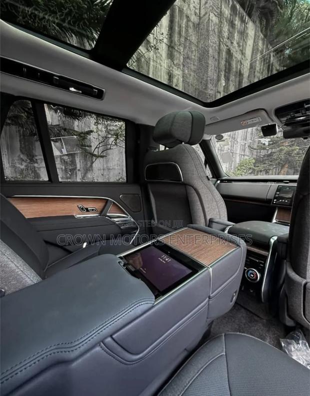 Land Rover Range Rover Vogue 2024 Gray