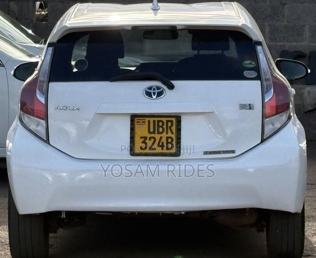 Toyota Aqua S 2014 White