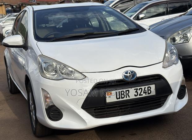 Toyota Aqua S 2014 White