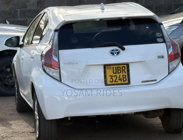 Toyota Aqua S 2014 White