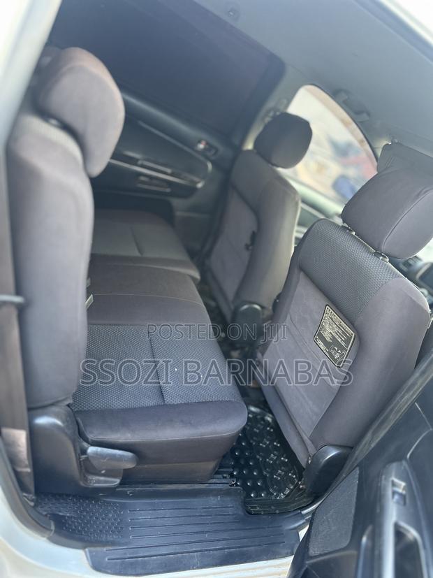 Toyota Wish 2003 Silver