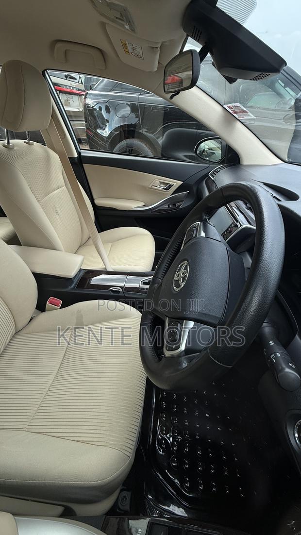 Toyota Premio 1.8 FWD 2017 Silver